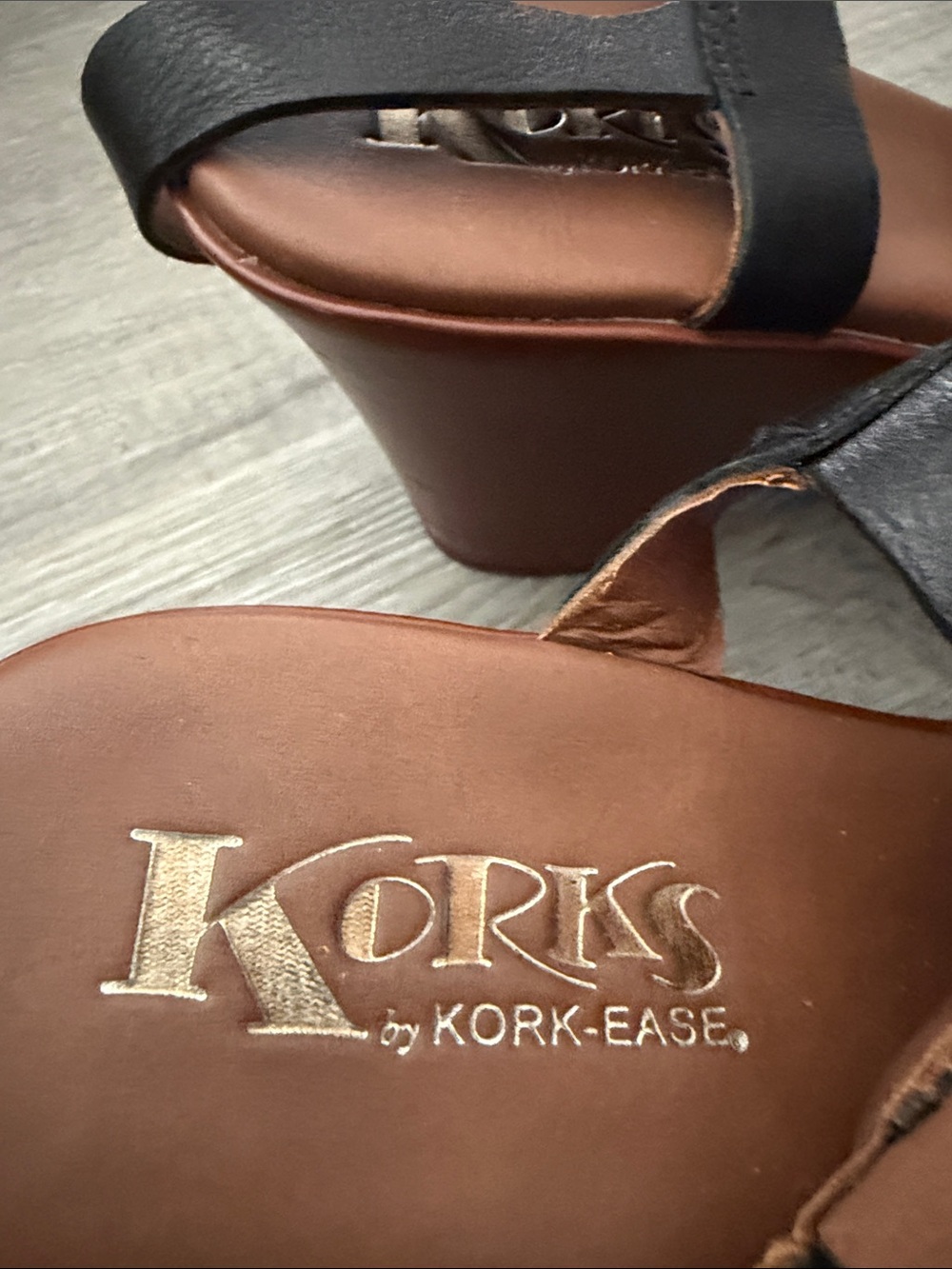 Korks by Korks Ease Black Leather Platform Slingback Heels Sz 8 EUC - Picture 6 of 9